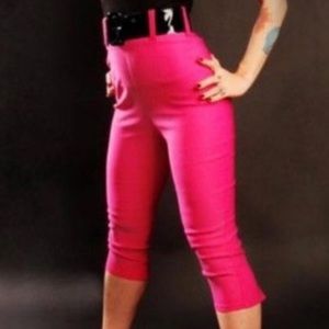 Deadly Dames Hot Pink Capris Small